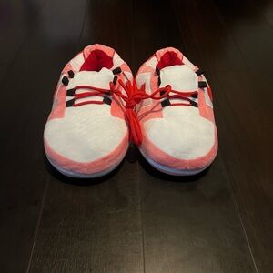 Nike Women's Pink and White Slippers